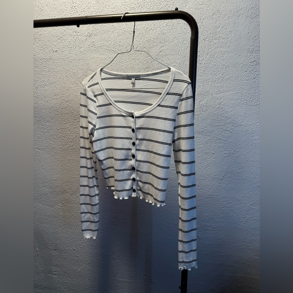 Striped cropped long sleeve